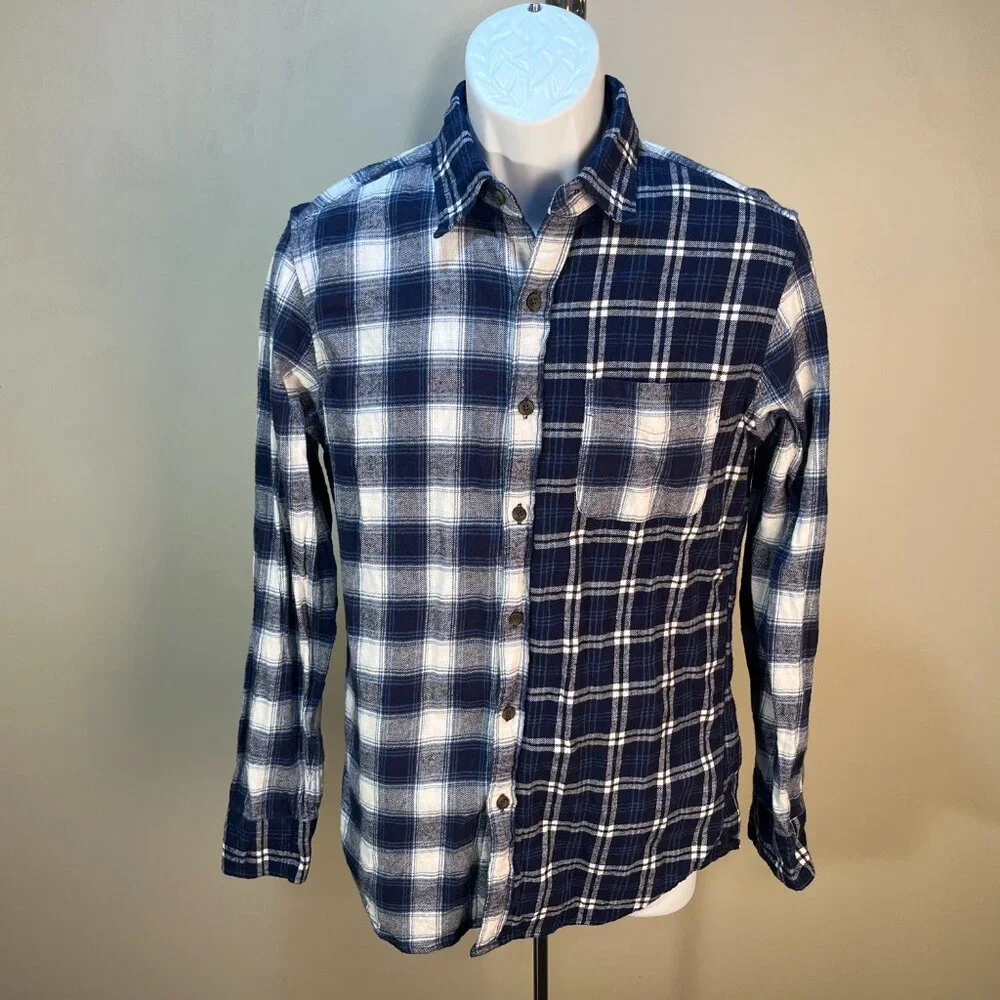 👔 J.Crew Men's Flannel Shirt S White Blue Block Print Long Sleeve EUC ✨